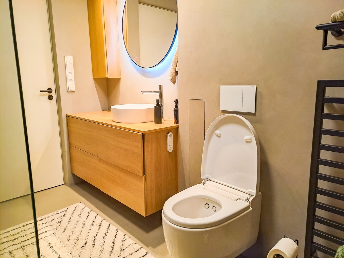 Minimalist Wooden Vanity Wall Panelling