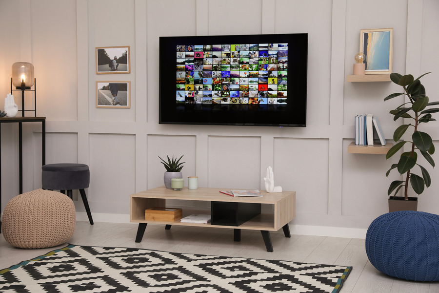 Shaker-style panelling for a classic and structured backdrop behind the TV.