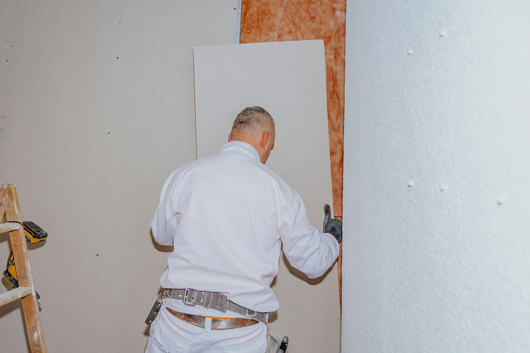 Soundproofing insulation behind drywall